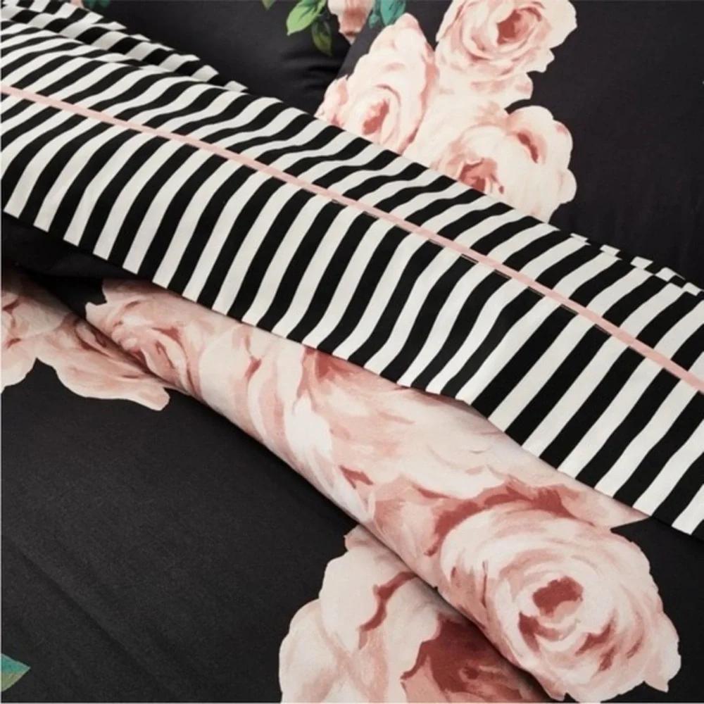 Pottery Barn Emily & Meritt Bed Of Roses full/queen  Duvet Cover